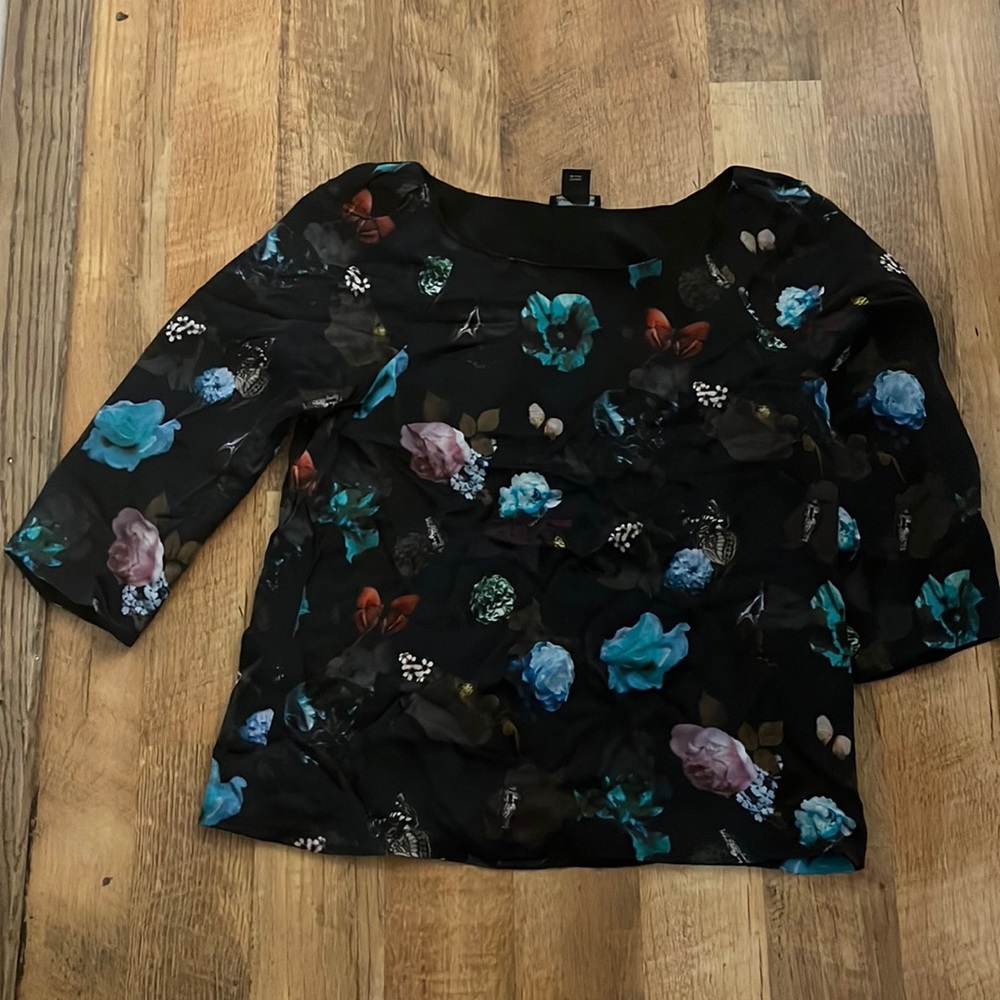 Club Monaco silk printed blouse size small